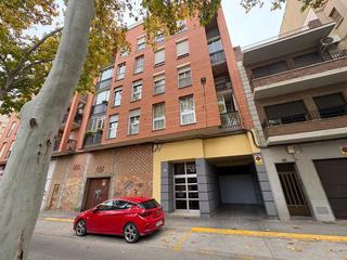 Pis en Almansa. Piso en calle mendizabal, con garaje incluido