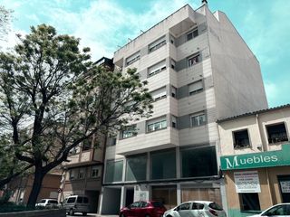 Pis a Almansa. Amplio y luminoso piso semireformado en el corazón de almansa po