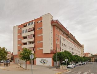Lloguer Pis a Almansa. Increible piso de 3 habitaciones zona h.almendros. calidad alta.