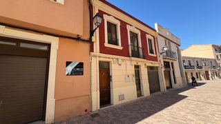 Piano terra in Almansa. Amplia planta baja reformada en el corazón de almansa por 210,00