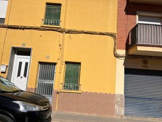 Casa in Almansa. Oportunidad de inversión casa para reformar en el corazón de la