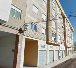 Aparcament cotxe a Almansa. Plaza de garaje en paseo de las huertas