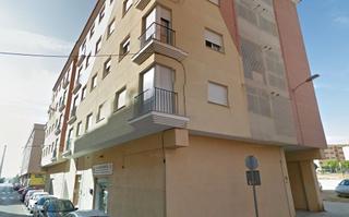 Location Parking voiture à Almansa. Plaza de garaje en la calle hellin