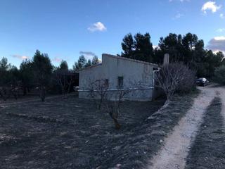 Xalet a Almansa. Chalet economico