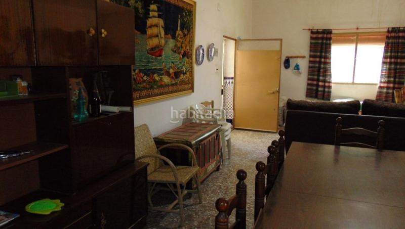 Foto 6a1851cc-2218-4426-9b0e-46097f407057. Chalet  economico en Almansa