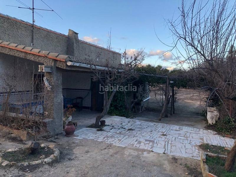 Foto cb7c9b1b-915f-4283-9e51-cbf98ad1d06b. Chalet  economico en Almansa