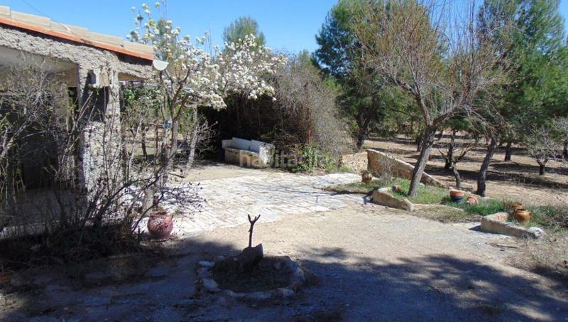Foto f6efa6f5-728c-401c-9edb-f9611f6ea77e. Chalet  economico en Almansa
