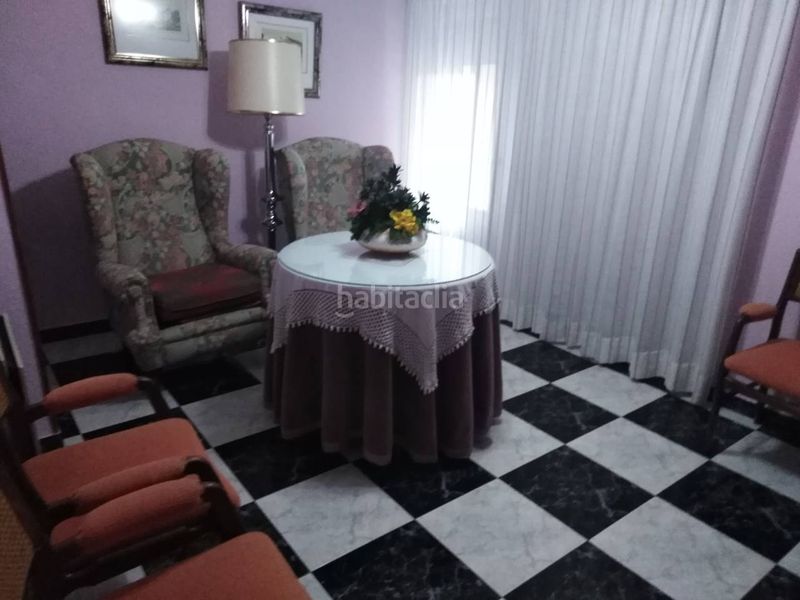 Foto aaf87fff-b84b-47fb-9709-059de15c3904. Piso en Almansa