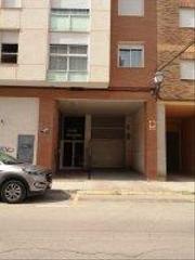 Aparcament cotxe a Almansa. Garaje en zona san juan