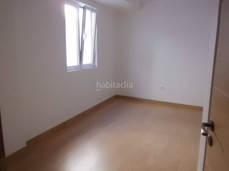 Foto b75453a0-f55f-46e5-b908-1f81147dcd27. Lloguer oficina a Almansa