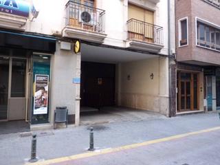 Aparcament cotxe a Almansa
