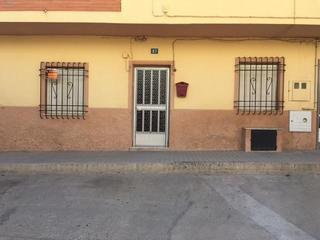 Rez-de-chaussée à Almansa. Planta baja