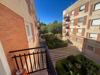 Pis a Almansa. Piso de 4 habitaciones. zona san roque. muy buen estado. garaje