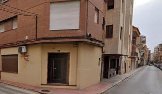 Locale commerciale in Almansa. Local de 60 m2 mas 30 de sótano