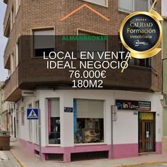 Locale commerciale in Almansa. Local y almacen. ideal para negocio.