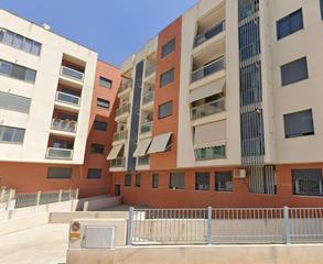 Pis a Almansa. Piso semi nuevo con garaje incluido. zona s.u.p. ii