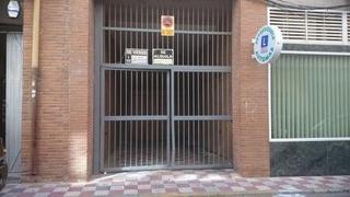 Lloguer Aparcament cotxe a Almansa. Garaje en el centro