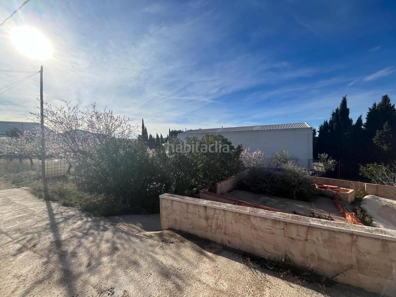 Foto 6bc31b69-bbda-4f4c-93a2-85d54f717bc4. Chalet mit parking in Font de la Figuera (la)