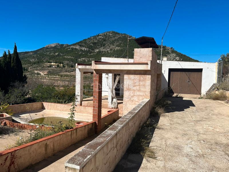 Foto 9042157b-f22b-42d8-903a-6eaf51bd7842. Chalet mit parking in Font de la Figuera (la)