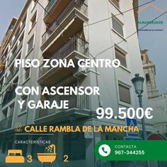 Pis a Almansa. Piso céntrico semireformado. garaje incluido. 3 habitaciones 2 b