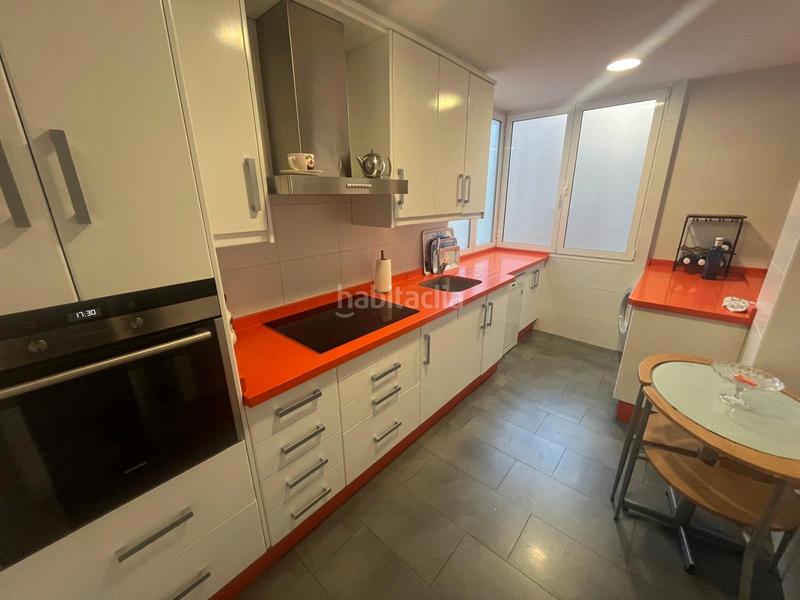 Foto 5373d363-e741-4c56-80b7-70cbb387aeef. Piso  céntrico semireformado. garaje incluido. 3 habitaciones 2 baños en Almansa