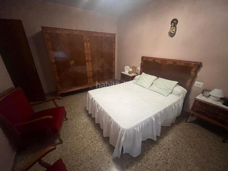 Foto df3e7e83-4c3b-4765-b0b4-88ed5fd41a7c. Piso  céntrico semireformado. garaje incluido. 3 habitaciones 2 baños en Almansa