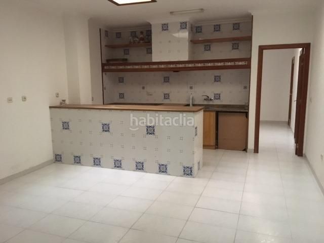 Foto 965fe3cf-f9fc-41fa-8ff0-3de61f073988. Location local commercial dans Almansa