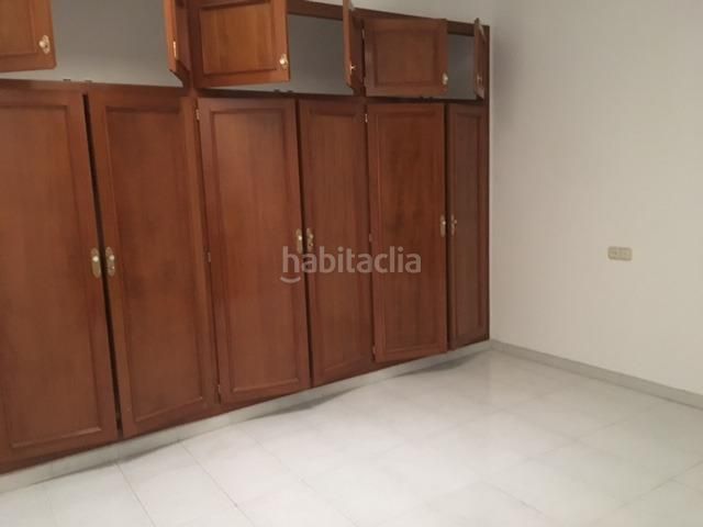 Foto fbcf469d-422a-47a3-9f1b-b3f230b42681. Location local commercial dans Almansa