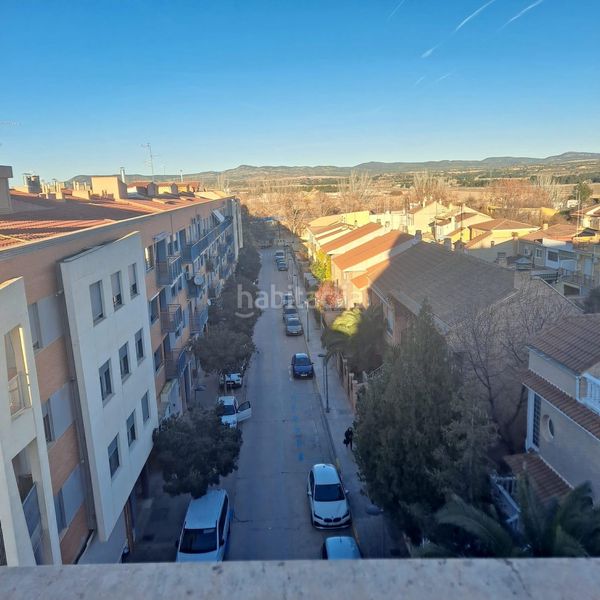 Foto aa959ade-7ef6-40d8-bba5-538a9b3955bf. Piso increible duplex en el centro en Almansa