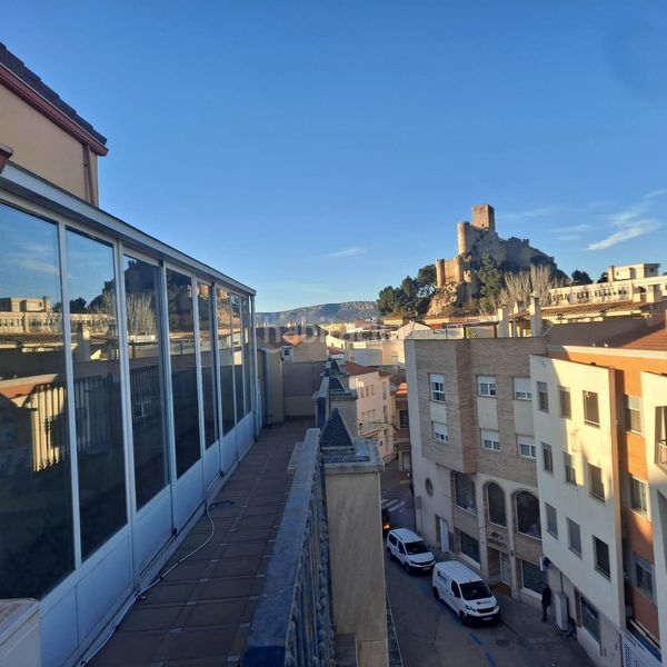 Foto f4834064-3336-4979-b962-e4fa12061e48. Piso increible duplex en el centro en Almansa