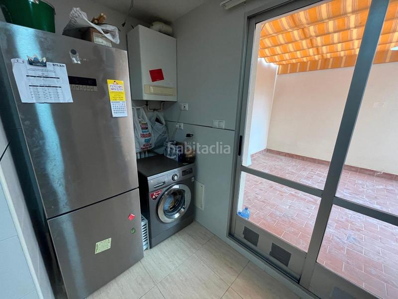 Foto 85141160-da4c-4be9-add0-0cdd462352f6. Piso  en calle herminio almendros, piso perfecto para familias, con gran patio en Almansa