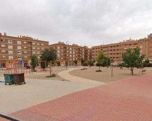 Pis a Almansa. Piso con mucho encanto, muy luminoso. como nuevo