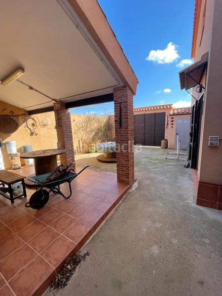 Foto acfc4c0d-63c9-4cd7-b59e-4b71aff9f2a9. Masia amb calefacció a Almansa