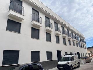 Pis a Almansa. Piso de obra nueva. 3 habitaciones 2 baños garaje y trastero inc