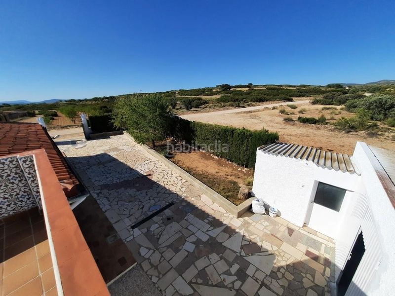 Foto 2b15fccb-bfae-4e88-9ecc-302b5ed945ab. Xalet amb piscina a Almansa