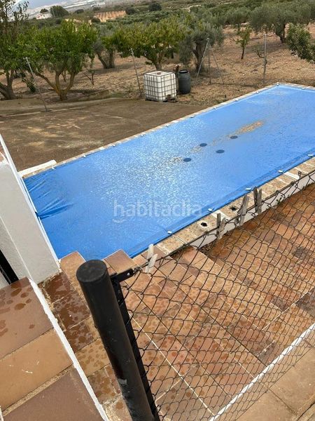 Foto 44f953f1-b11e-4156-9e4b-6a6e21824674. Xalet amb piscina a Almansa