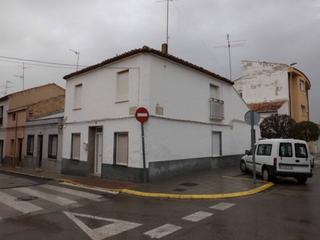 Planta baja en Almansa. Planta baja a precio increible. 165 m2. posibilidad de alquiler