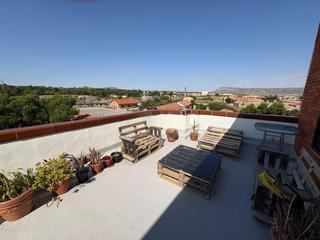 Affitto Appartamento in Almansa. Amplio ático en alquiler con terraza increible