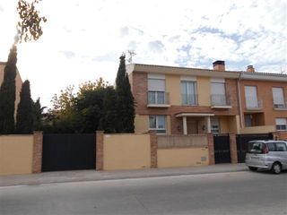 Location Maison à Almansa. Casa en el sup sin muebles