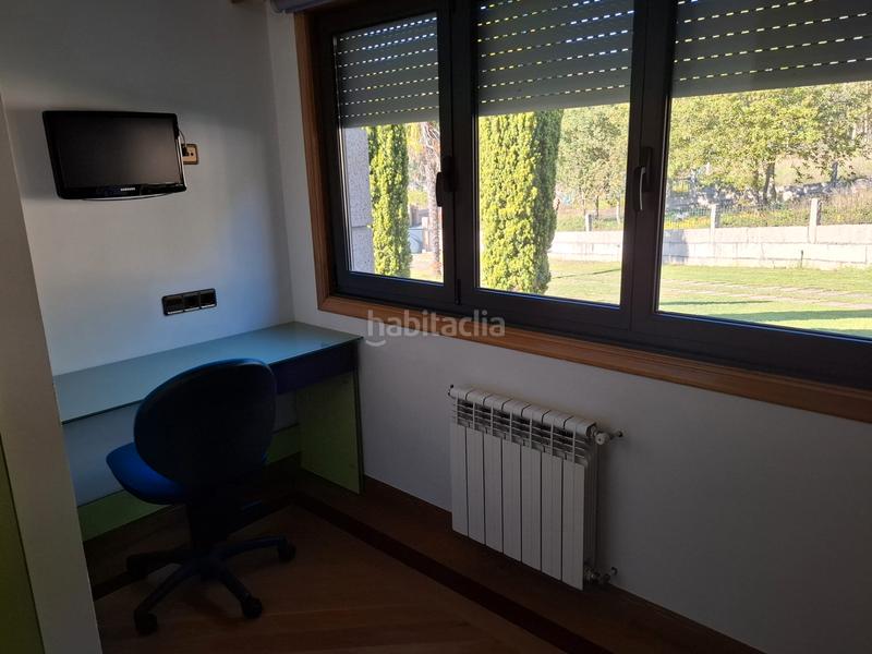 Foto 1578873d-7c0f-430f-a50c-31b4a6c1b206. Rent house with heating parking in Gondomar