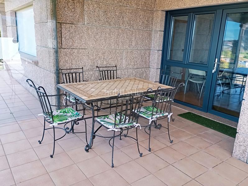 Foto c8bc39f7-3dcc-4976-b033-3ff462687b47. Rent house with heating parking in Gondomar