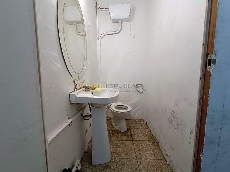 Foto 555ccb56-b200-4275-9a6a-1f47bb84b9cc. Local comercial a de la constitucion 88 a Arnedo