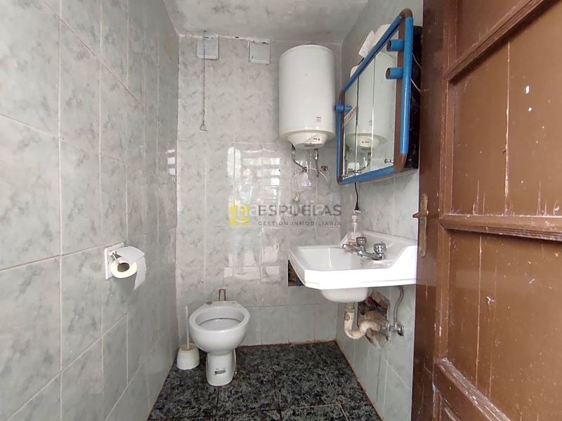 Foto 4182c9f8-0b86-4f71-b5d2-be130b321d30. Local comercial en calle bodegas 31 en Arnedo