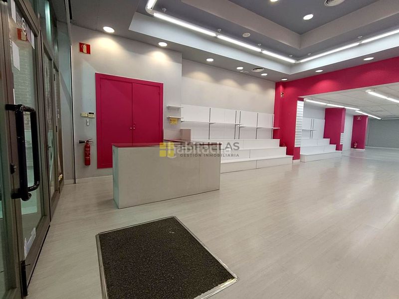 Foto 3858c637-5d33-4cb1-b113-40f5604f3ee8. Rent business premise in calle juan carlos i 5 in Arnedo