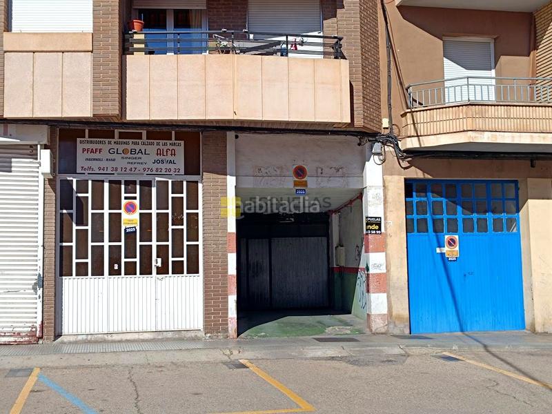 Foto 3aedae17-f10e-4bcc-aec8-ba6d5663a8cb. Aparcament cotxe a república argentina 15 a Arnedo