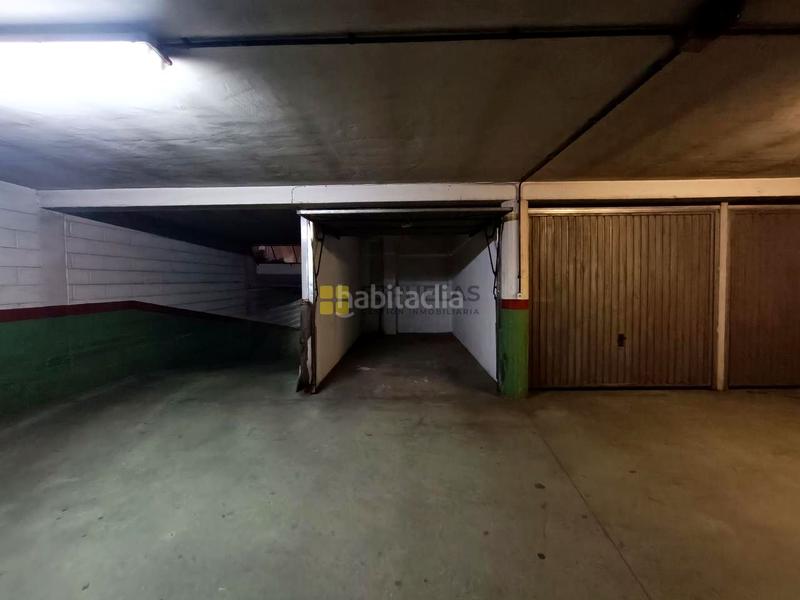 Foto 4657f769-33f3-4c38-822a-7b8992da14a3. Aparcament cotxe a república argentina 15 a Arnedo