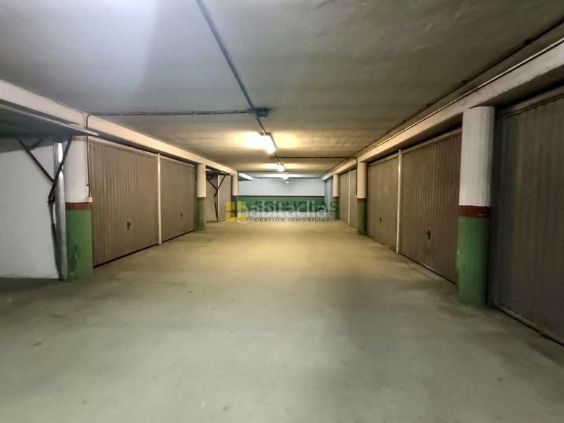 Foto ee56ae02-f3b7-4526-8ef3-4aff4ffbb2b6. Aparcament cotxe a república argentina 15 a Arnedo