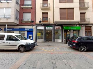 Locale commerciale in Juan carlos i 12