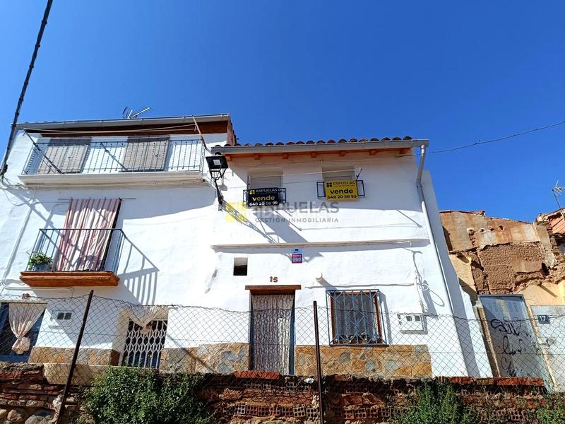 Foto df0a42d9-9d12-4c31-be1b-23a0940cd158. Casa adosada en san juan 15 en Arnedo