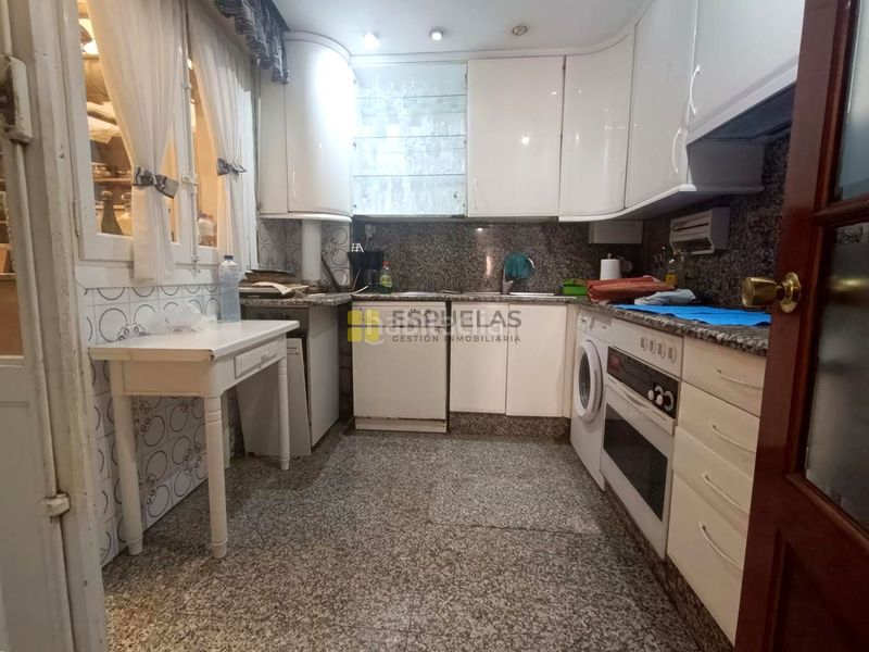 Foto e2d04349-e44d-4e86-babe-19fada1be73e. Piso en república argentina 11 en Arnedo